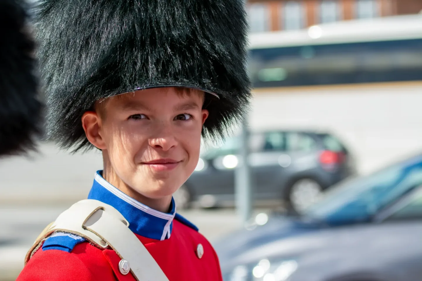 Ung gardist fra Den Sønderjyske Gardes trommekorps